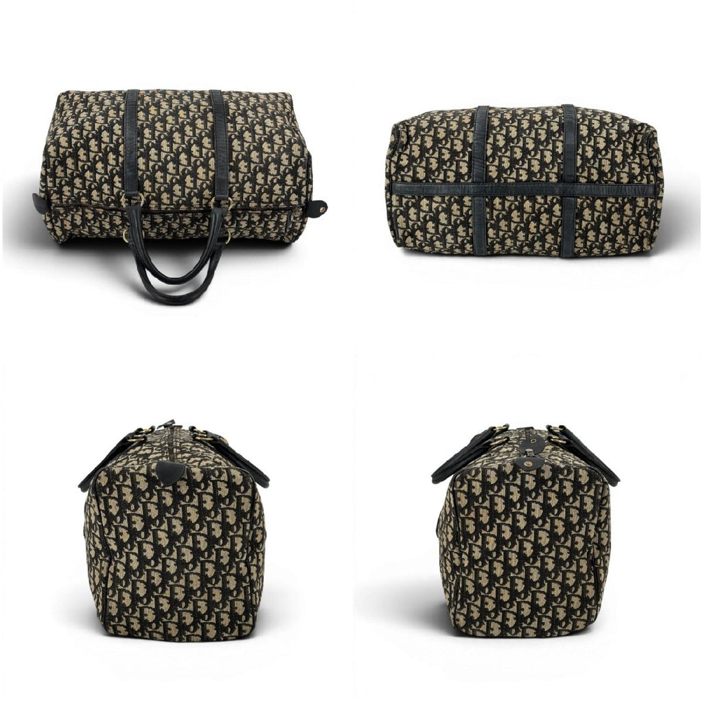 Dior Trotter Boston 40 sett forfra i beige og marineblå Trotter-canvas med skinnhåndtak