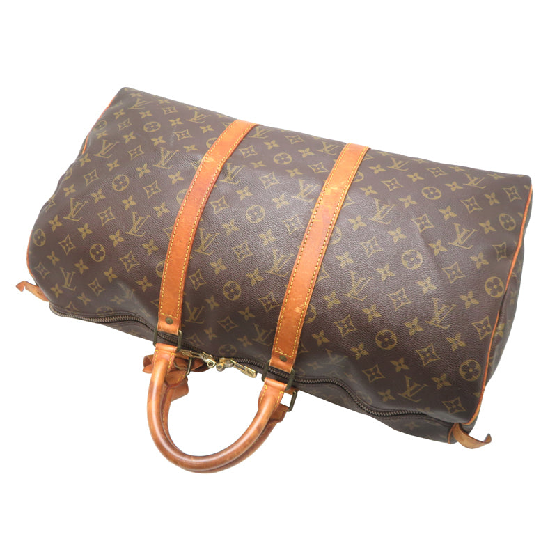 Louis Vuitton Keepall 50 sett ovenfra med håndtak og glidelås